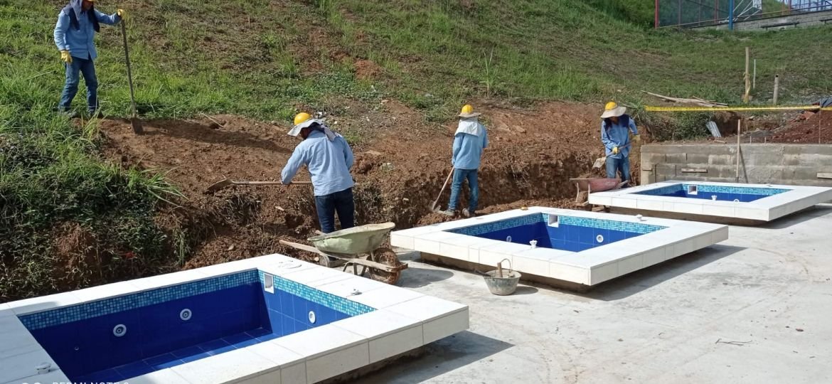 1. JACUZZIS (9)